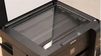 A Professional's Take on the New Expression Et 2750
